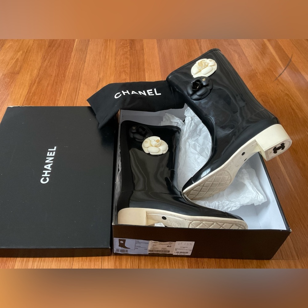 Full Set! Chanel Rain Boots. NO OFFERS !